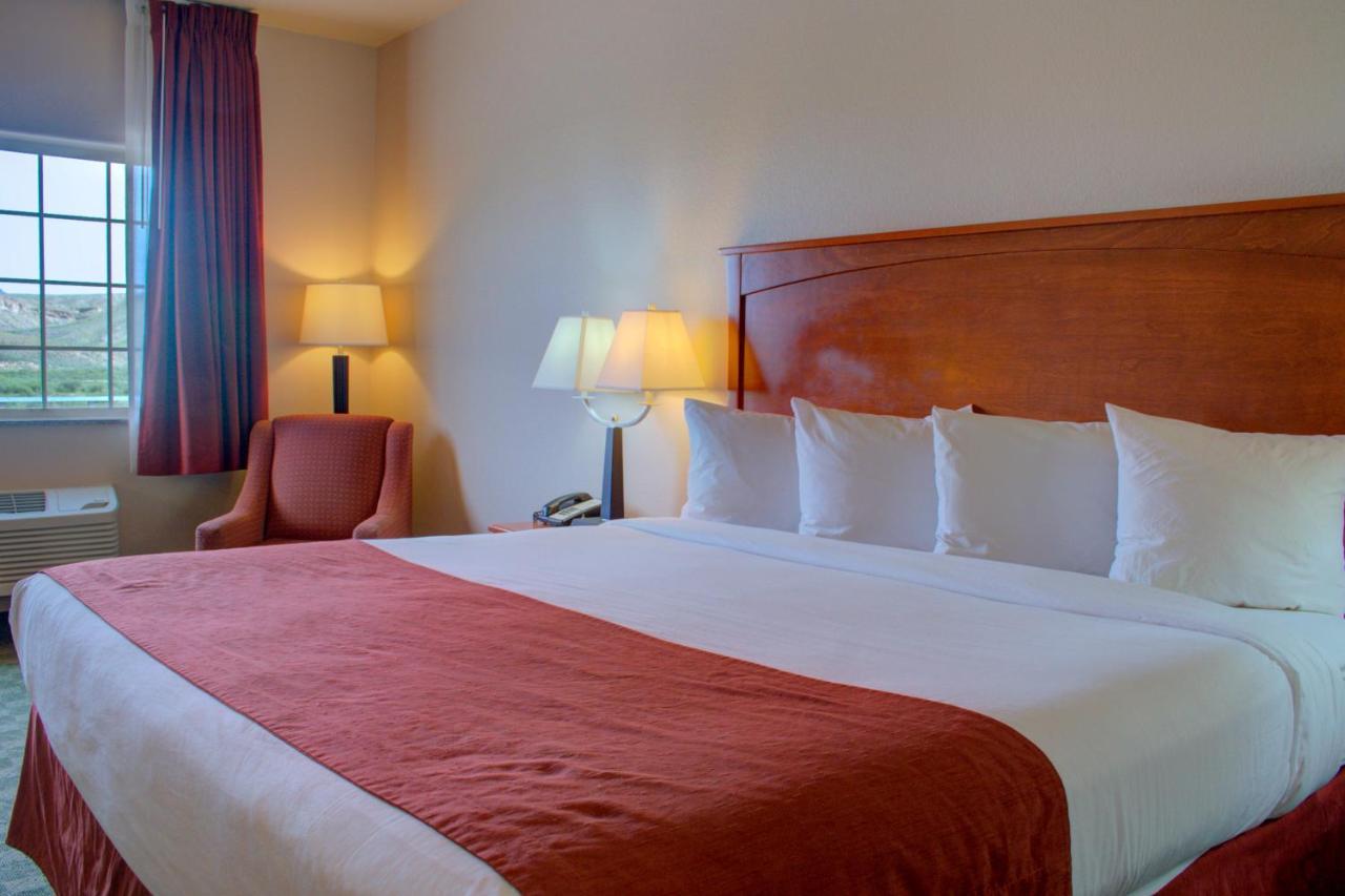 Allington & Hotel